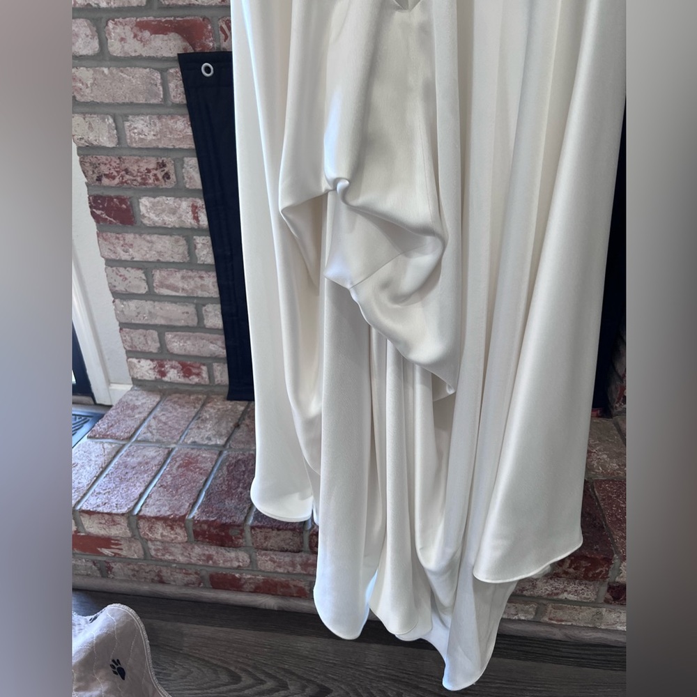 Jenny Yoo Marnie Biased-Cut Satin Wedding Dress. Size 8 - Picture 12 of 16